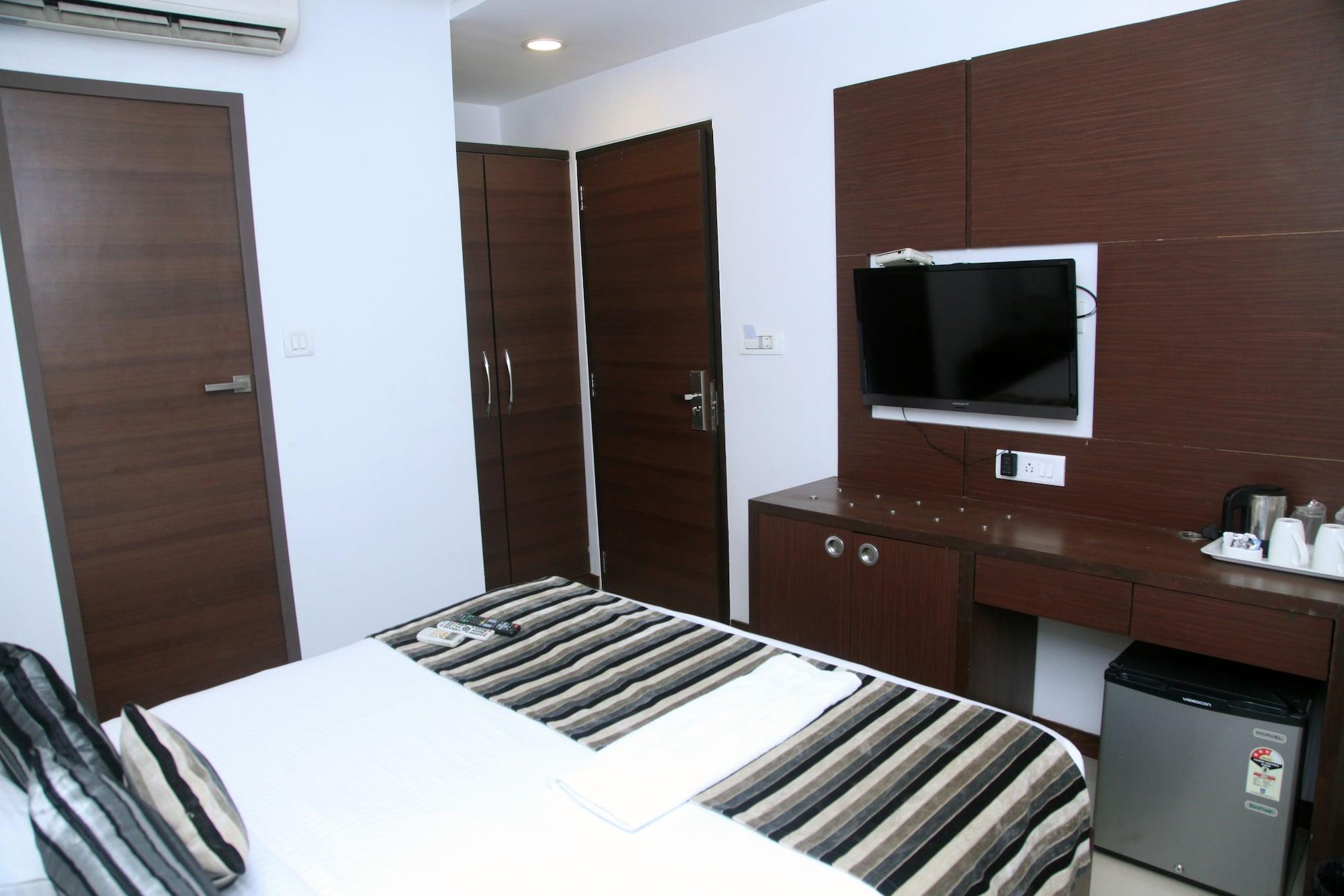 Hotel Concord Galaxy Mumbai Bagian luar foto