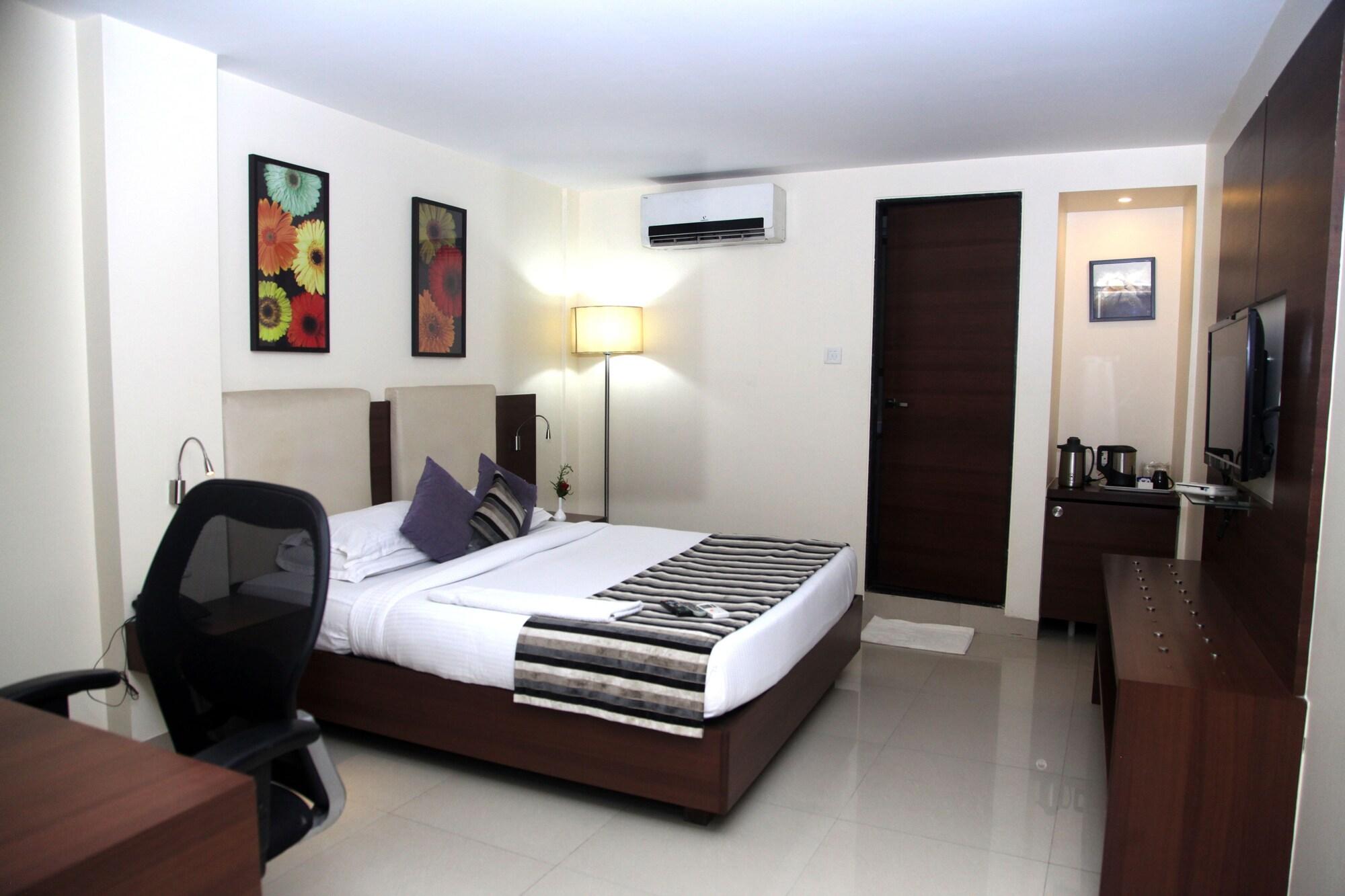 Hotel Concord Galaxy Mumbai Bagian luar foto