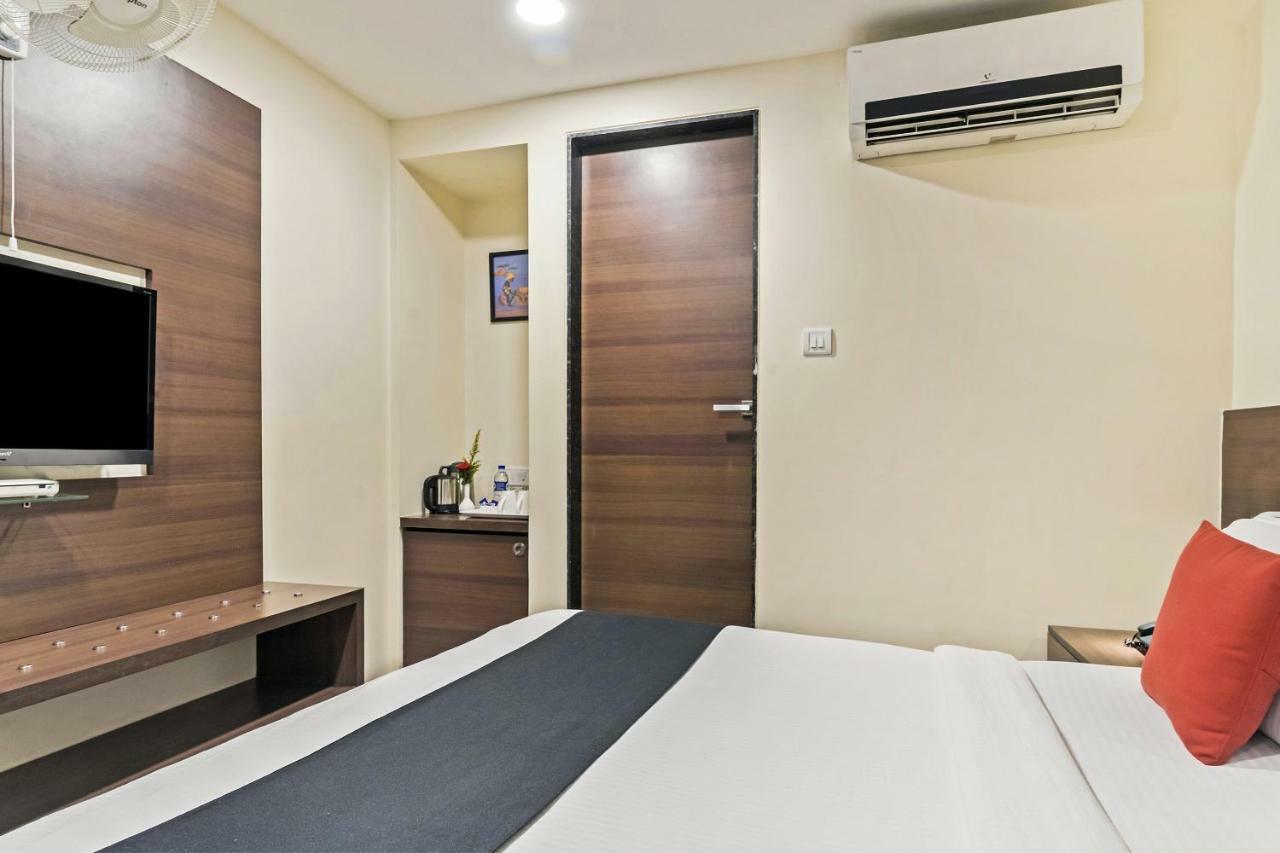Hotel Concord Galaxy Mumbai Bagian luar foto