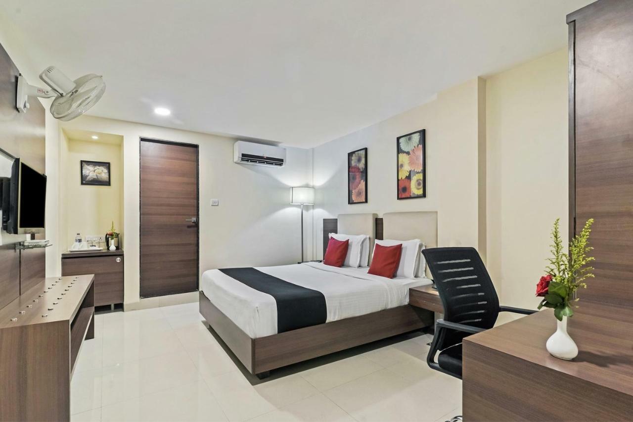 Hotel Concord Galaxy Mumbai Bagian luar foto