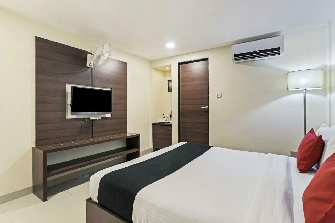Hotel Concord Galaxy Mumbai Bagian luar foto