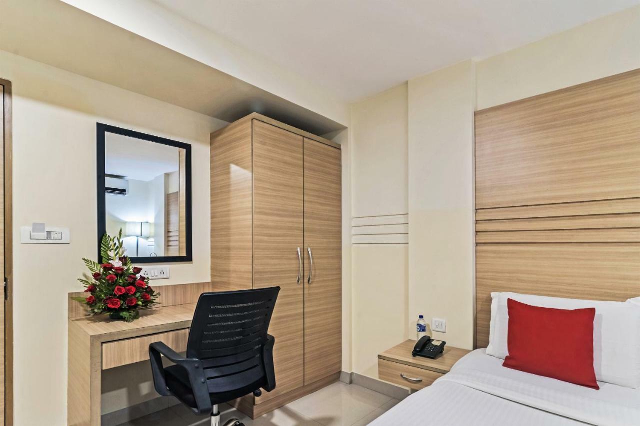 Hotel Concord Galaxy Mumbai Bagian luar foto