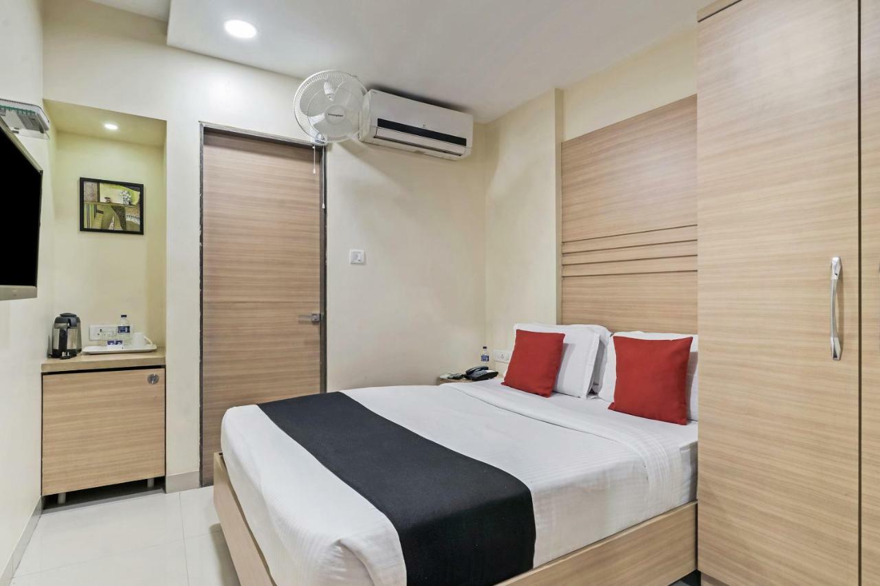 Hotel Concord Galaxy Mumbai Bagian luar foto